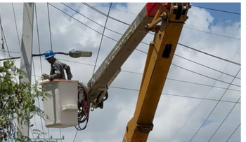 Edeeste fortalece redes eléctricas en La Victoria