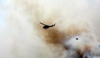 Bomberos controlan fuego afectó taller de ebanistería LD