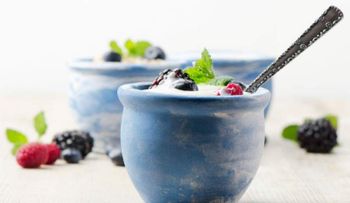 Consuma yogur, almendras y té verde para combatir la obesidad 