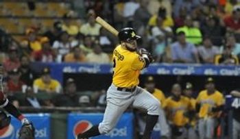 Juan Carlos apela a unidad y entusiasmos jugadores de las Aguilas para ganar; dice que está listo para jugar