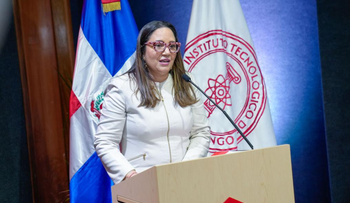 Amanda Curiel resalta la unión entre comunicación digital y tradicional