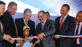 Pimentel Kareh anuncia pago a los contratistas por escuelas construidas