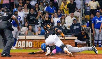 El "papá" del Licey no lo deja ganar