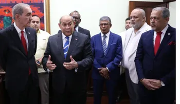 Rafael Santos Badía asume en el Mescyt