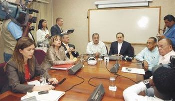 Patronos quieren acuerdo salarial en base a un 12% en reunión CNS