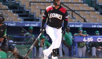 Escogido rompe mala racha y derrota 3 por 1 a EO;  Gómez y Castro disparan cuadrangulares 