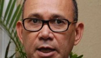 Industriales piden  "romper" actual modelo económico del país 