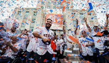 Houston festeja el título y no ha decidido si visitará la Casa Blanca
