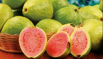 Sabías que la guayaba aporta seis veces más vitaminas C que la naranja