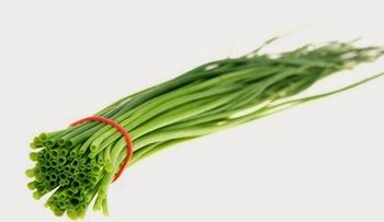 ¿Para qué es bueno comer cebollín?