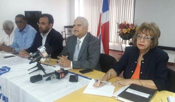 Empresarios siguen en rebeldía por aumento salarial; recurrirán al TSA si es ratificado