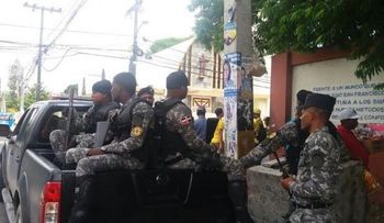 Militares vigilan lugar donde excandidatos ofrecerán rueda de prensa