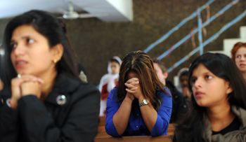 El 90% de los estadounidenses han rezado buscando curarse de enfermedades, según estudio