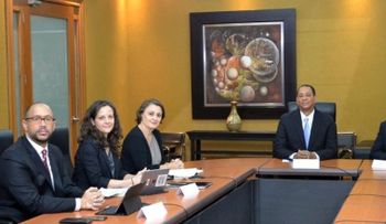 Misión FMI analiza desempeño del Sistema Financiero con el superintendente de Bancos