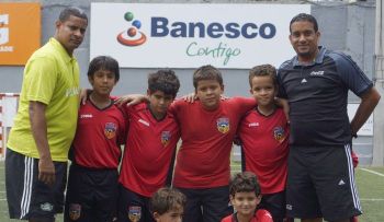 Saint Thomas School y Domingo Savio/SDB clasifican a cuatro de finales torneo infantil â??Copa de Fútbol Banescoâ?