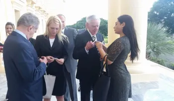 Presidente de Dolle International expresa a Danilo Medina interés de invertir en el pais
