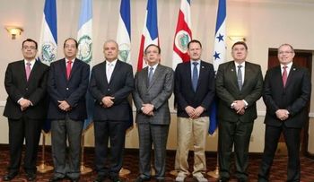 Valdez Albizu destaca crecimiento económico RD en reunión Consejo Monetario Centroamericano