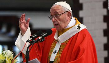 Quien paga por sexo es â??un criminalâ? y â??torturaâ? a la mujer, condena el papa Francisco