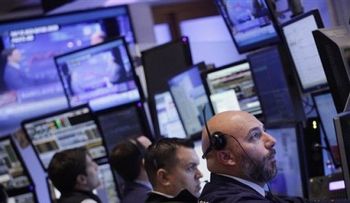 Wall Street cierra su mejor semana del año con leve ganancia
