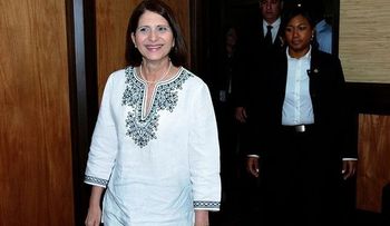 Primera Dama Panamá, Marta Linares de Martinelli, llega a RD