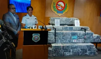 Arrestan dos dominicanos con 371 paquetes de presumiblemente cocaína