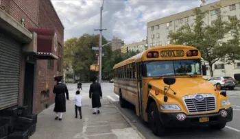 Escuelas de Nueva York no cerrarán sino que aplicarán test de covid masivos