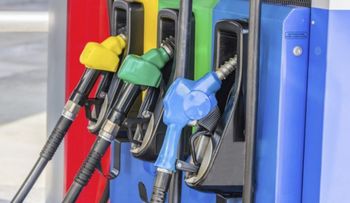 El GLP y la gasolina premium y regular bajan de precios; otros combustibles suben