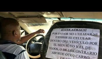 Chóferes prohíben a pasajeros usar celulares para que no los atraquen