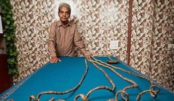 Donará a un museo uñas más largas del mundo 