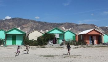 ONG encubrió "orgías" con prostitutas de altos funcionarios que distribuían ayuda en terremoto de Haiti