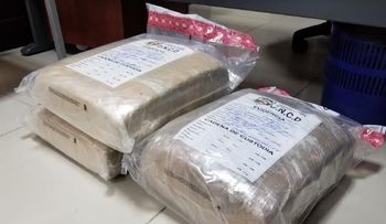 DNCD ocupa cinco pacas presumiblemente de marihuana en Dajabón; armas en Montecristi y SDE