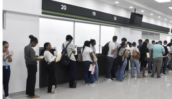Mescyt asegura becas para 886 estudiantes de la UASD