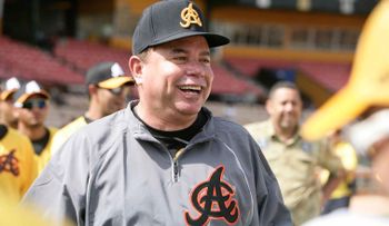Félix Fermín podría retornar a dirigir a las Aguilas 