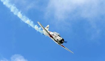 Un avión pequeño cae cerca de autopista brasileña y deja cuatro muertos
