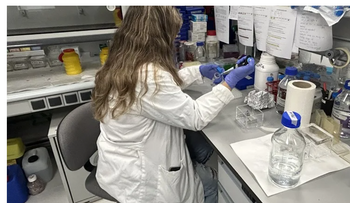 España autoriza ensayo rápido de fármaco oncológico