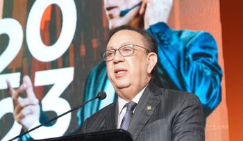 Valdez Albizu destaca la fortaleza mercado de valores y su importancia para el crecimiento económico 