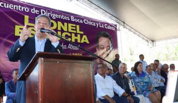 Leonel enrrostra a Danilo que no quiere respetar la Constitución
