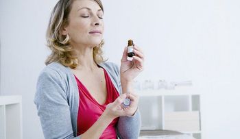 Aceites esenciales para ayudar en la menopausia