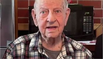  Tiene 110 años y aún al volante: Revela el secreto de su longevidad