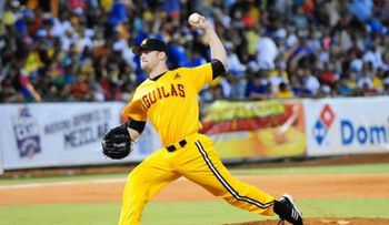 Las Aguilas blanquean a los Gigantes