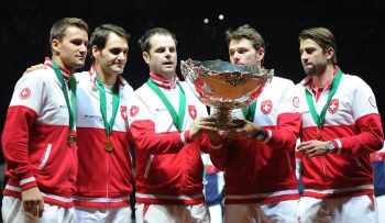 Federer gana y Suiza se corona en la Davis 