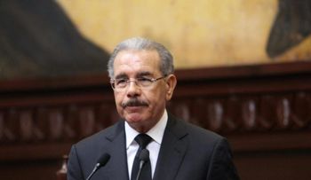 Danilo Medina: El nivel de deuda del país es muy alto y el próximo gobierno no podrá pagarla
