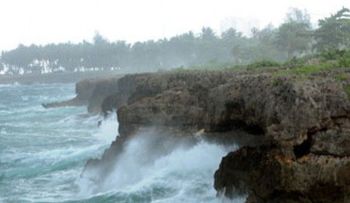 RD vigila onda tropical que podría convertirse en ciclón
