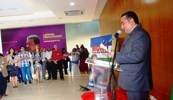 Muro insta a Leonel a proclamar sus aspiraciones 