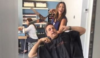 Ximena Duque toma venganza de Carlos Ponce ¡le jugó una broma con su look!