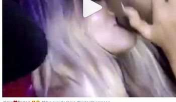Khloé Kardashian comparte video dándose tremendo beso con su nuevo galán