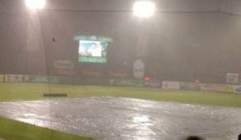 Partido entre Leones y Águilas pospuesto por lluvia
