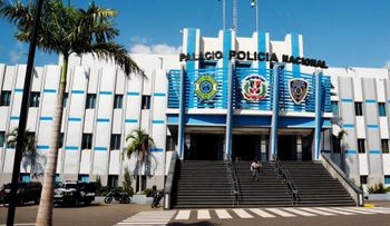 CDP denuncia PN viola decreto al apresar periodista y camarógrafo en toque de queda