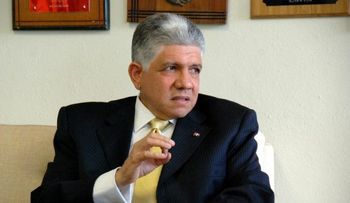Eduardo Estrella demanda gobierno acelere masificación uso gas natural para vehículos