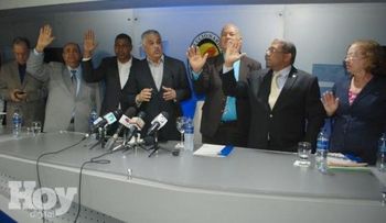 Dirigentes de Guido pasan a respaldar a Miguel Vargas